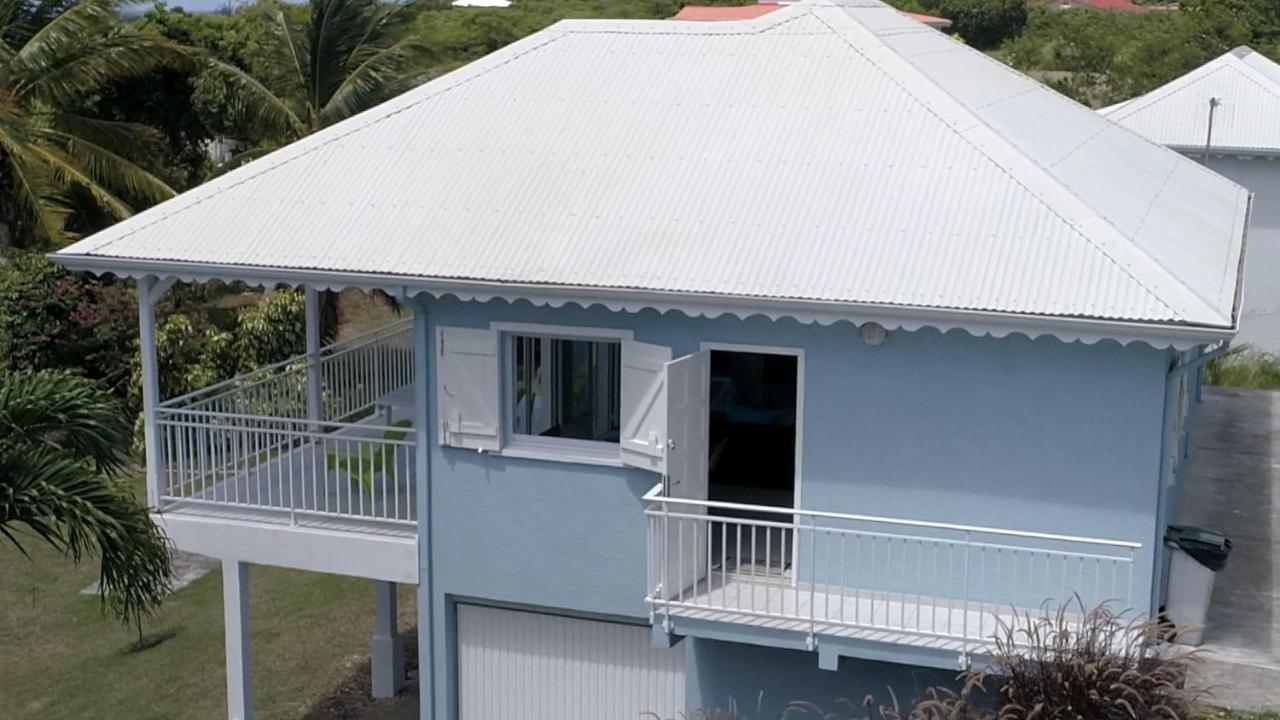 La Larimar Villa *